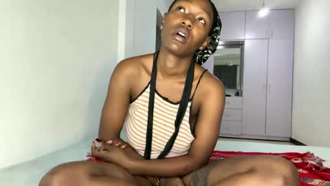Snapshot of crave_meslowly chatting on August 2, 2026, 8:40 pm Taliee online show from August 2, 2026, 8:40 pm