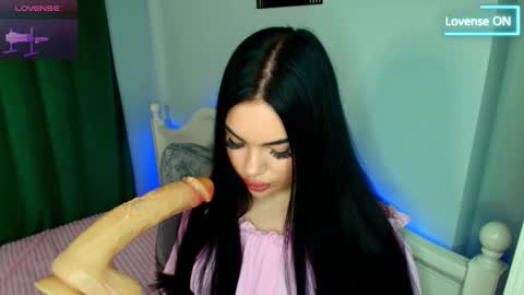 Eva online show from October 31, 2025, 7:31 am