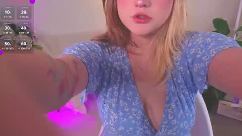 Snapshot of crazy__wine chatting on July 12, 2026, 9:50 pm Sonya online show from July 12, 2026, 9:50 pm