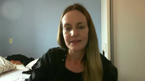 Anny online show from October 1, 2025, 3:51 pm