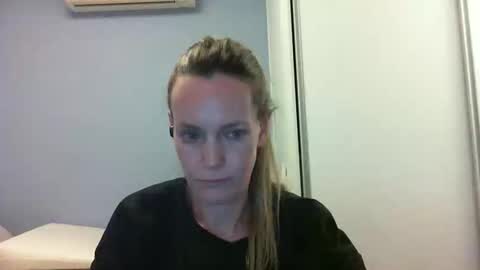 Anny online show from October 8, 2025, 10:51 pm