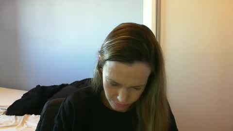 Anny online show from October 22, 2025, 10:48 am