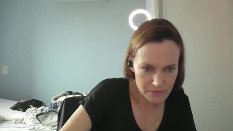 Anny online show from December 19, 2025, 12:34 pm