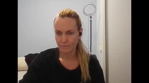 Snapshot of crazyanny chatting on May 15, 2026, 11:45 pm Anny online show from May 15, 2026, 11:45 pm