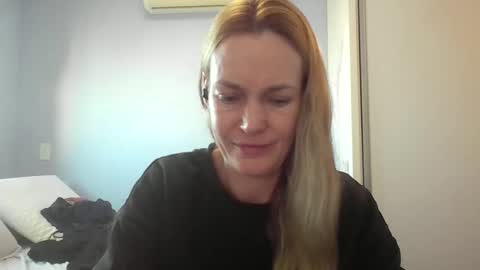Snapshot of crazyanny chatting on June 8, 2026, 10:48 am Anny online show from June 8, 2026, 10:48 am