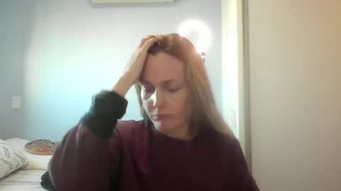 Snapshot of crazyanny chatting on June 18, 2026, 10:52 am Anny online show from June 18, 2026, 10:52 am