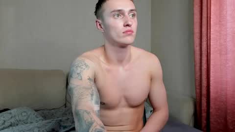Snapshot of crazybottom99 chatting on April 25, 2026, 11:57 pm Alex online show from April 25, 2026, 11:57 pm