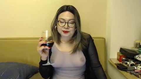 Kelly   online show from February 25, 2025, 5:25 pm