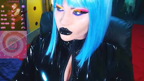 Snapshot of crazypinkyball chatting on October 29, 2025, 2:41 pm Roxy online show from October 29, 2025, 2:41 pm