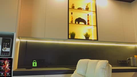 crazzy cherry online show from March 28, 2026, 8:36 am