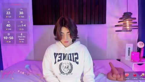 Snapshot of creamy_angelo chatting on June 1, 2026, 8:10 pm creamy_angelo online show from June 1, 2026, 8:10 pm