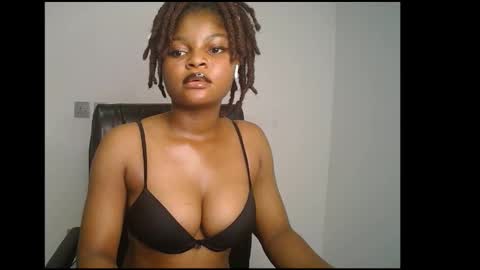 Snapshot of creamy_juicypussy chatting on March 4, 2025, 11:29 am Lady jasmine online show from March 4, 2025, 11:29 am