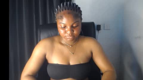 Snapshot of creamy_juicypussy chatting on September 10, 2025, 7:41 am Lady jasmine online show from September 10, 2025, 7:41 am