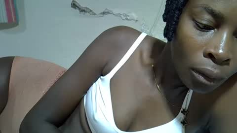 Snapshot of creamy_pussie chatting on April 9, 2026, 6:41 am creamy_pussie online show from April 9, 2026, 6:41 am
