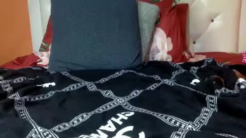 Snapshot of creamyamber chatting on January 18, 2025, 1:52 am KIM online show from January 18, 2025, 1:52 am