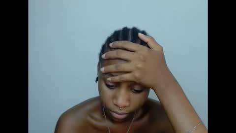 creamyxmuffin online show from October 19, 2025, 9:32 am