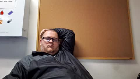 Snapshot of creeeping_death chatting on January 26, 2025, 4:41 am The hopeless romantic online show from January 26, 2025, 4:41 am