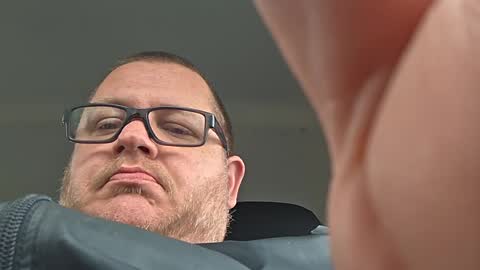 Snapshot of creeeping_death chatting on March 5, 2025, 4:24 pm The hopeless romantic online show from March 5, 2025, 4:24 pm