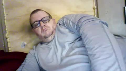 The hopeless romantic online show from December 5, 2025, 8:49 pm