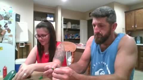 Creeksidecouple online show from September 29, 2025, 3:44 am