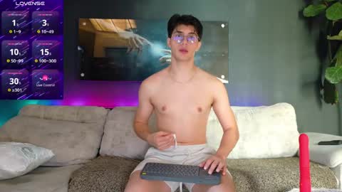 Snapshot of crhistian1_ chatting on May 3, 2026, 3:51 pm CRHISTIAN online show from May 3, 2026, 3:51 pm