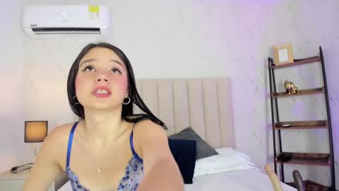 Snapshot of criistal_blossom chatting on June 2, 2026, 3:14 pm Cristal online show from June 2, 2026, 3:14 pm
