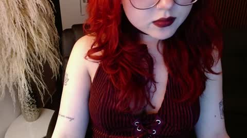 Snapshot of crimson_tati chatting on December 24, 2024, 5:05 am Tatiana  online show from December 24, 2024, 5:05 am