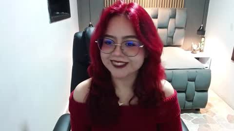 Snapshot of crimson_tati chatting on December 27, 2024, 5:20 am Tatiana  online show from December 27, 2024, 5:20 am