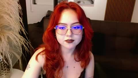 Snapshot of crimson_tati chatting on January 10, 2025, 10:28 am Tatiana  online show from January 10, 2025, 10:28 am
