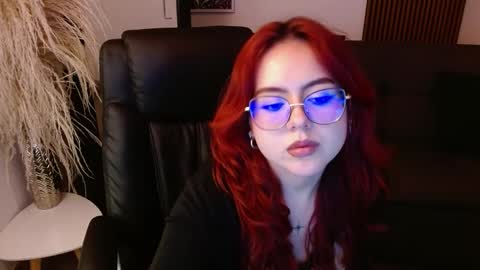 Snapshot of crimson_tati chatting on February 7, 2025, 9:47 am Tatiana  online show from February 7, 2025, 9:47 am