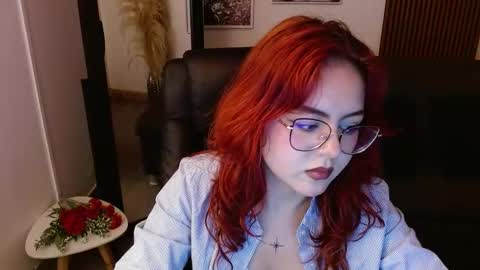 Snapshot of crimson_tati chatting on February 15, 2025, 9:16 am Tatiana  online show from February 15, 2025, 9:16 am