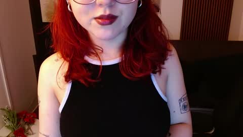 Snapshot of crimson_tati chatting on March 2, 2025, 10:14 am Tatiana  online show from March 2, 2025, 10:14 am