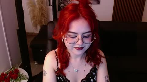 Snapshot of crimson_tati chatting on March 12, 2025, 7:24 am Tatiana  online show from March 12, 2025, 7:24 am