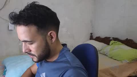 Snapshot of cris_simons chatting on December 4, 2024, 4:32 am cris_simons online show from December 4, 2024, 4:32 am