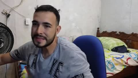 Snapshot of cris_simons chatting on December 24, 2024, 1:49 am cris_simons online show from December 24, 2024, 1:49 am