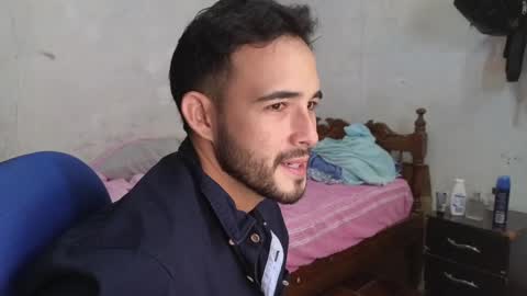 Snapshot of cris_simons chatting on February 7, 2025, 4:37 am cris_simons online show from February 7, 2025, 4:37 am