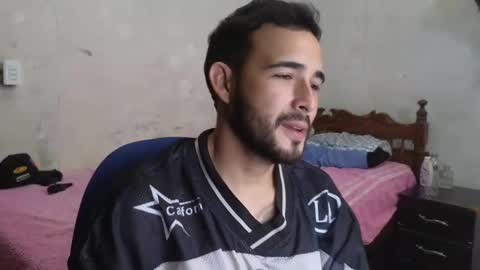 Snapshot of cris_simons chatting on February 11, 2025, 1:31 am cris_simons online show from February 11, 2025, 1:31 am