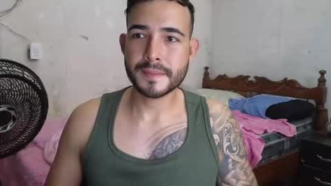 Snapshot of cris_simons chatting on February 16, 2025, 9:48 pm cris_simons online show from February 16, 2025, 9:48 pm