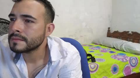 Snapshot of cris_simons chatting on February 22, 2025, 12:27 am cris_simons online show from February 22, 2025, 12:27 am