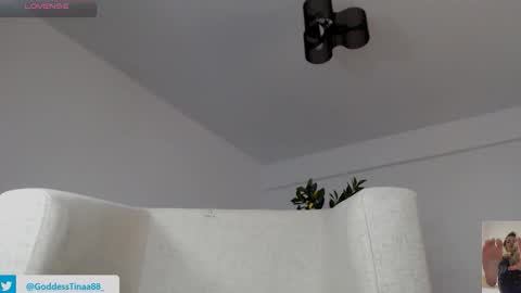 cris_tinne online show from June 6, 2026, 3:17 pm