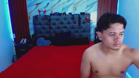 CRISANDMERY online show from March 23, 2026, 5:00 am