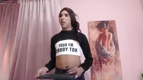 Cris Evanz online show from March 11, 2025, 9:04 pm