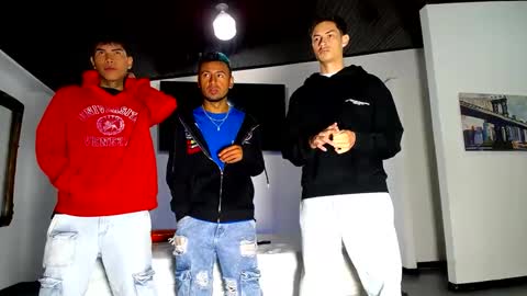 crismens online show from October 8, 2025, 11:52 am