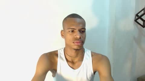 criss_zuri online show from October 9, 2025, 11:30 am