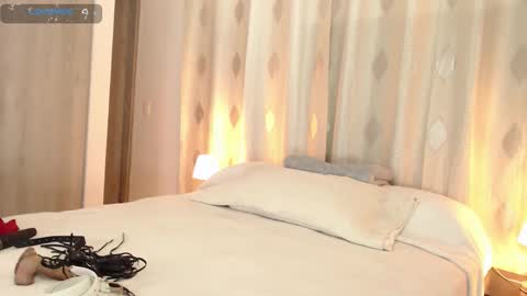 CRISSTI CUTE online show from February 22, 2026, 10:41 pm