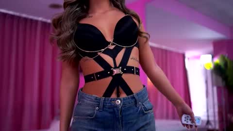 Crissy online show from February 24, 2026, 11:19 am