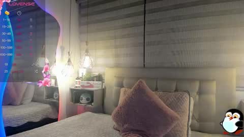 Cristal online show from March 9, 2026, 4:27 am