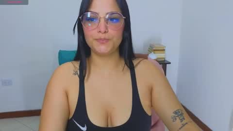 Cristal online show from May 28, 2026, 10:51 pm