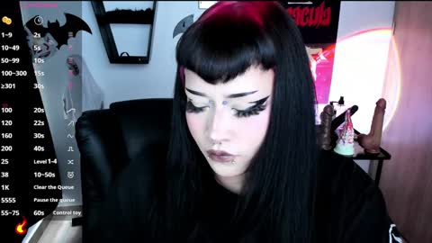 Cris online show from November 13, 2025, 6:07 pm