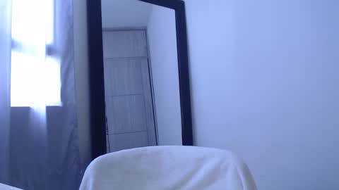 Cristal  online show from December 1, 2024, 4:29 pm